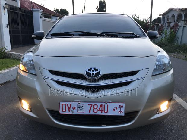Toyota Belta 2012 Gold