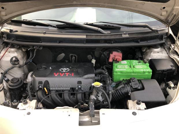 Toyota Belta 2012 Gold