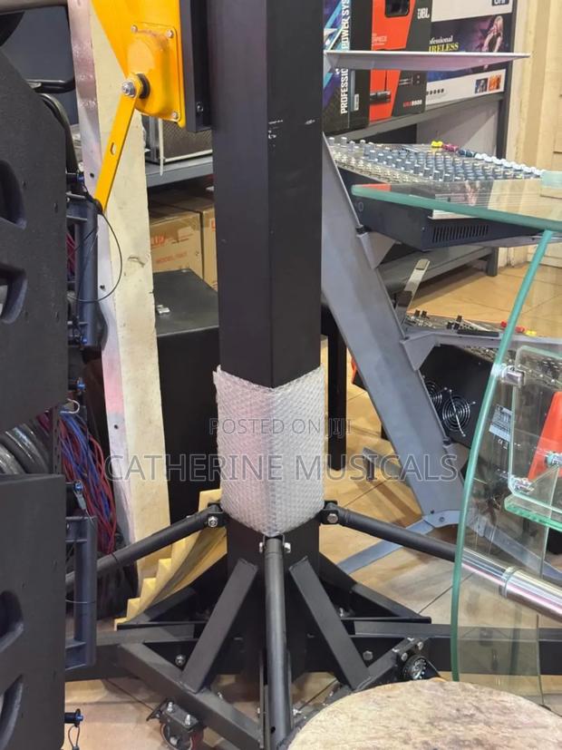 Hanging Bar Line Arrays · Photo 2
