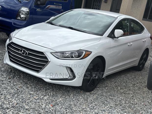 Hyundai Elantra SE 2018 White photo 5