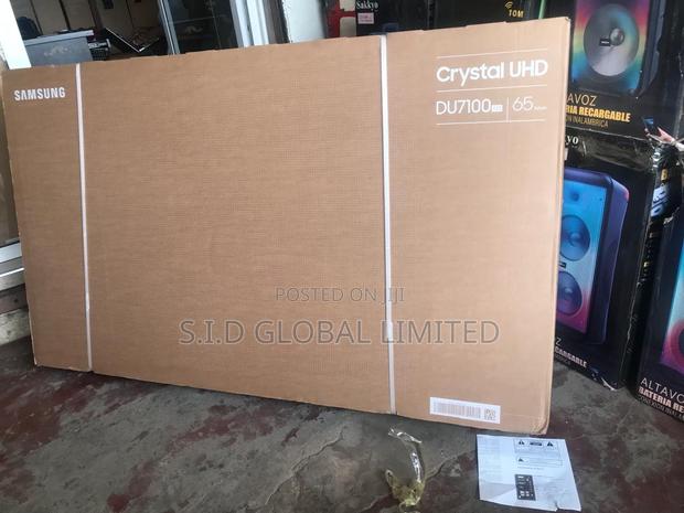 Stream Your Favorite Apps on Samsung 65" Crystal Ultra Hd Tv · Photo 3