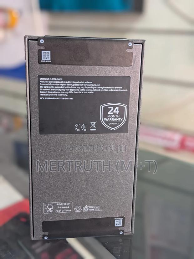 New Samsung Galaxy S25 256 GB Black photo 4