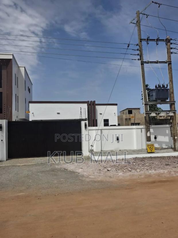 4bdrm House in Nmai-Dzorn for sale photo 3
