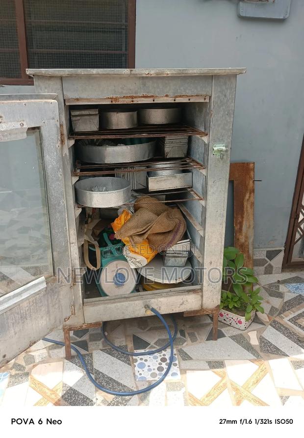 Slightly Used Oven For Sale