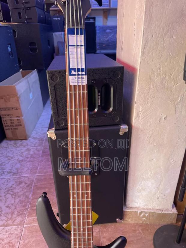 Soundgear By Ibanez All Black Active 5strings Bass Guitar · Photo 4