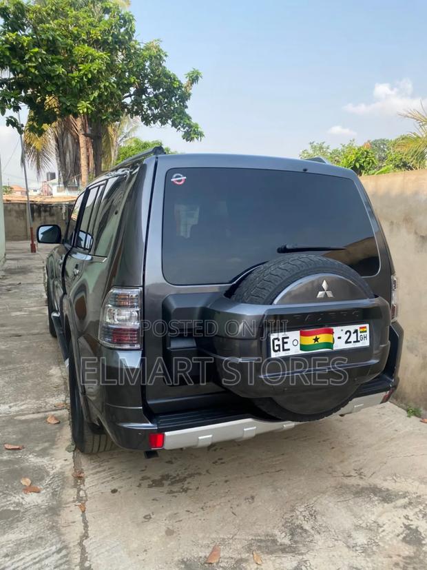 Mitsubishi Pajero V80 3.2 VR-II 2013 Gray