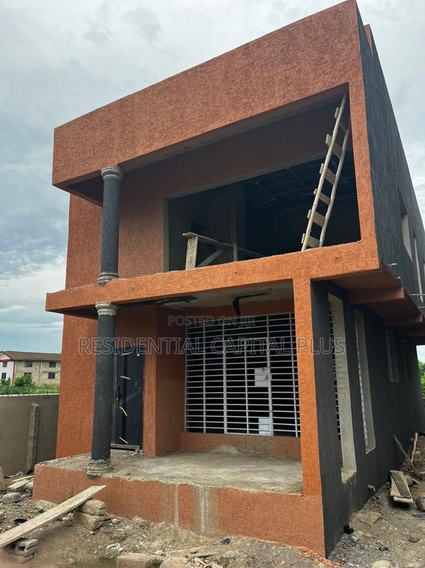 3bdrm Duplex in Ofaakor, Kasoa for sale · Photo 4