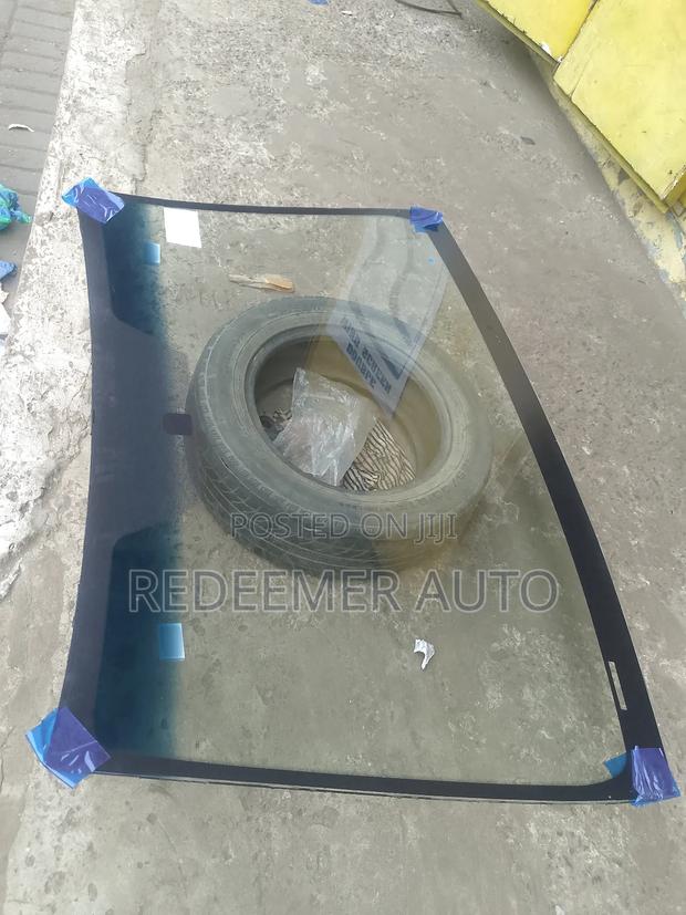 Yaris Windscreen 2007,2008,2009,2010 photo 2