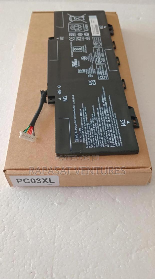 HP Pc03xl Battery · Photo 3