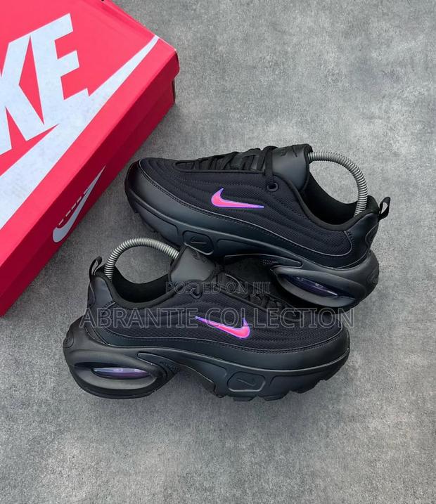 Authentic Nike Airmax Portal Sneakers · Photo 4