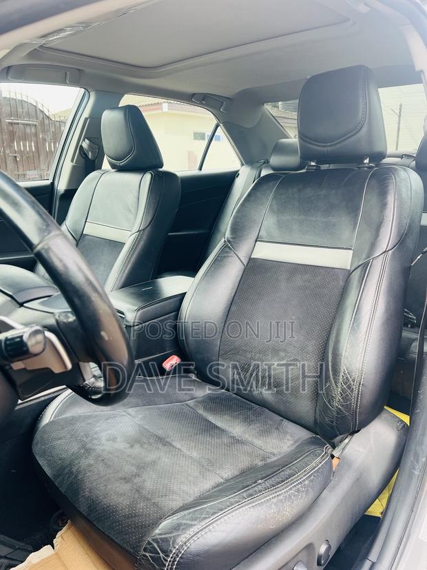 Toyota Camry SE 4dr Sedan (2.5L 4cyl 6A) 2014 Gray