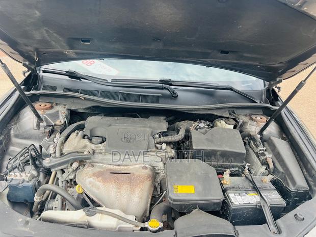 Toyota Camry SE 4dr Sedan (2.5L 4cyl 6A) 2014 Gray