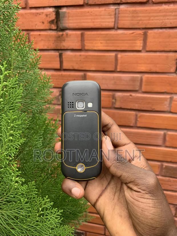 Nokia 3720 classic Black photo 5