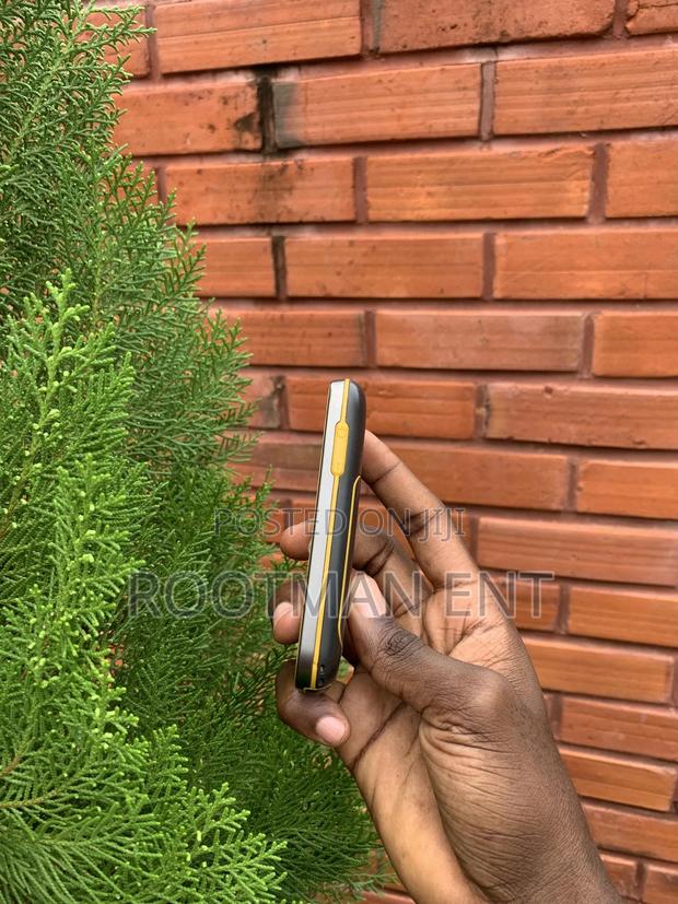 Nokia 3720 classic Black photo 4