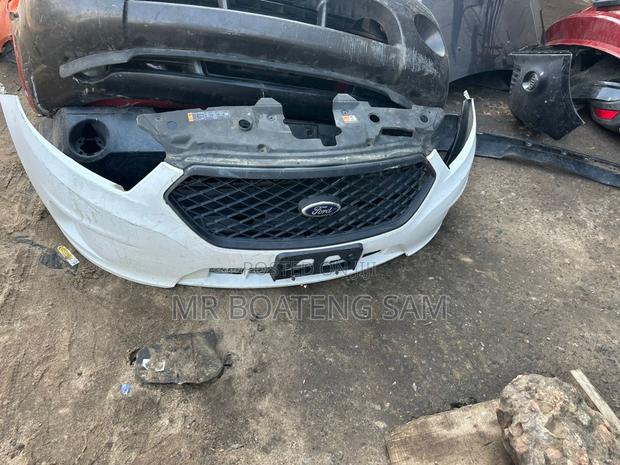 Ford Taurus 2015 Front Bumper