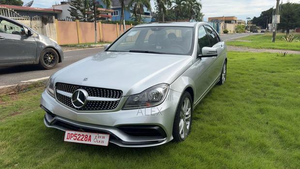 Mercedes-Benz C250 2014 Silver