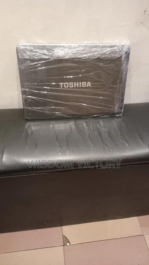 New Laptop Toshiba 4GB Intel HDD 250GB photo 2