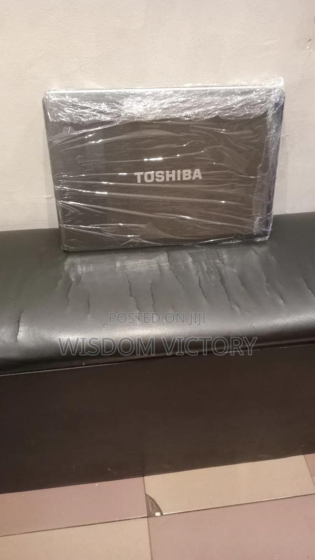 New Laptop Toshiba 4GB Intel HDD 250GB photo 3