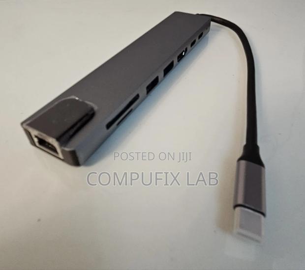 8 in 1 Usb C Hub for Macbooks and Windows Laptop photo 2