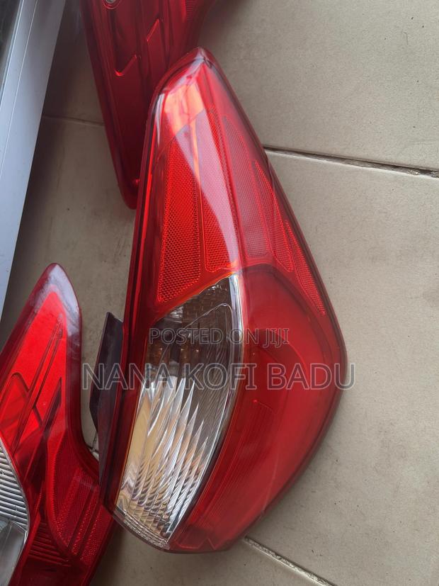 Kia Forte /Cerato 2014-2015 Taillight Used photo 2