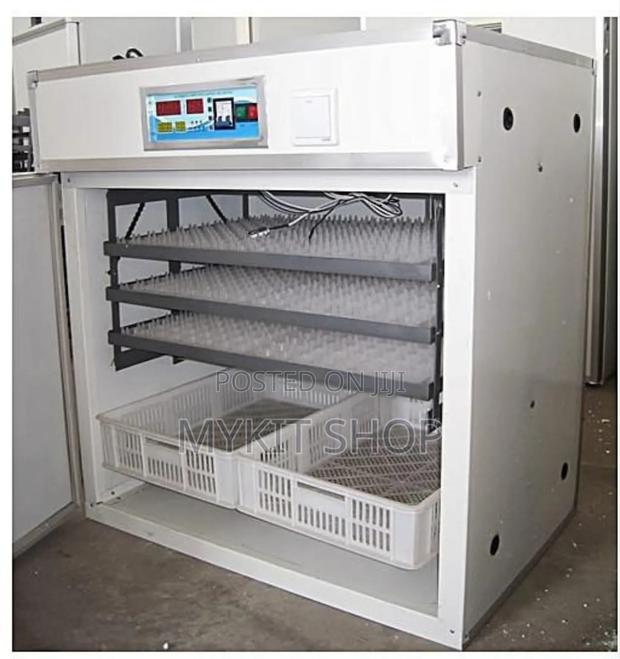528egg Incubator · Photo 2
