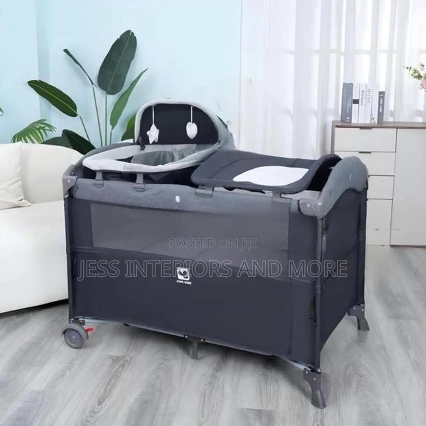 Baby Travel Cot · Photo 3