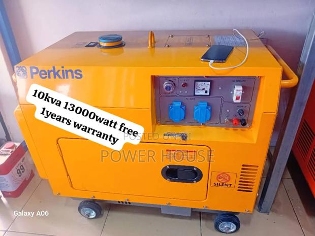 Lumina Ultra Circuit 10kva 13000watts Perkins Diesel Generat · Photo 2