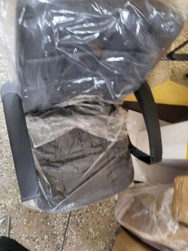 Guest Office Chair photo 4