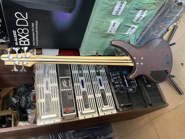Ibanez Base Guitar Active · Photo 4