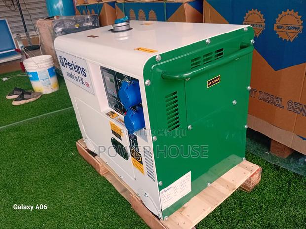 Lumina Surage Tape 10kva 13000watts Diesel Generator Perkins · Photo 2