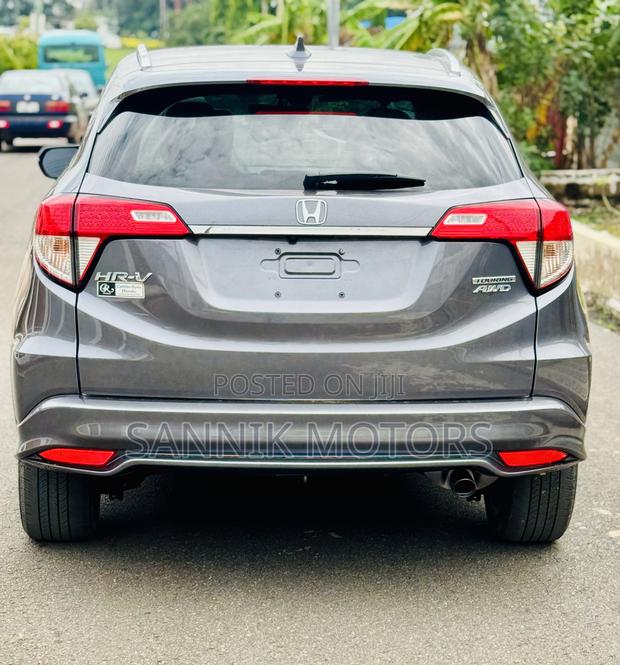 Honda HR-V Touring AWD 2020 Gray