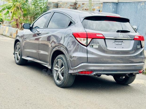 Honda HR-V Touring AWD 2020 Gray