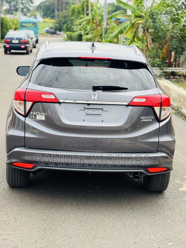 Honda HR-V Touring AWD 2020 Gray