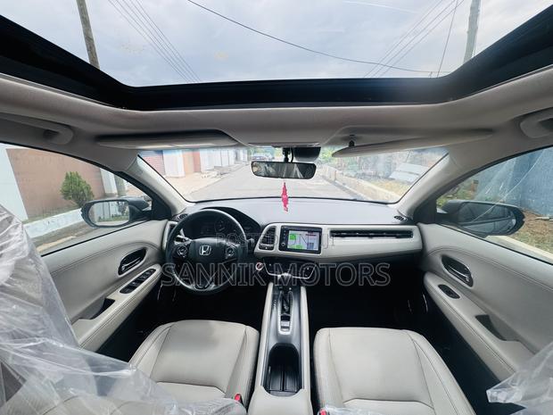 Honda HR-V Touring AWD 2020 Gray