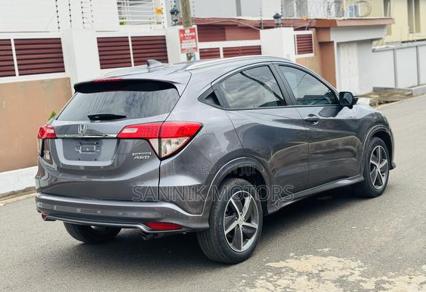 Honda HR-V Touring AWD 2020 Gray