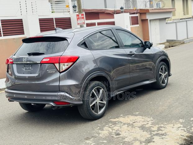 Honda HR-V Touring AWD 2020 Gray
