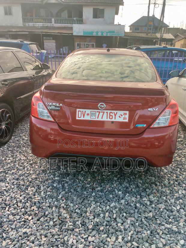 Nissan Versa 2016 Red