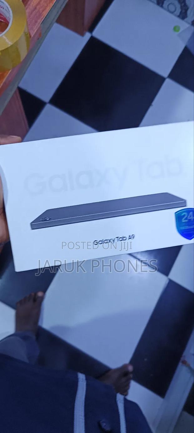 New Samsung Galaxy Tab A9 64 GB Black · Photo 3