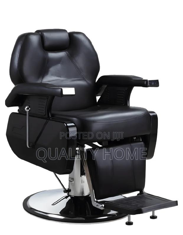 Executive Barbering Chair · Photo 2