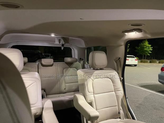 Lincoln Navigator L 2019 White photo 4