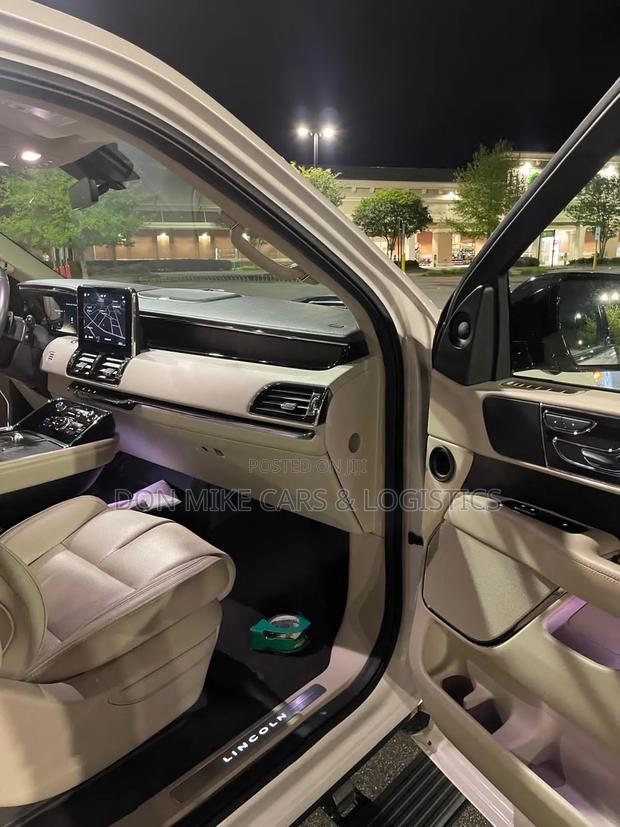 Lincoln Navigator L 2019 White photo 7