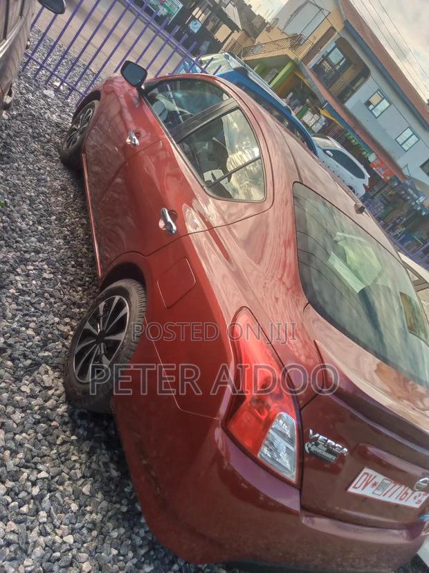 Nissan Versa 2016 Red