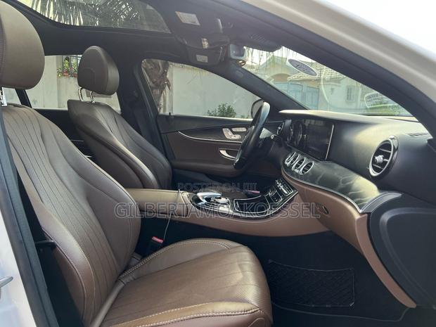 Mercedes-Benz E300 4Matic AWD Sedan (2.0L 4cyl 9A) 2017 White