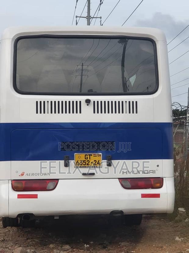 Hyundai Aero Town 2014 White