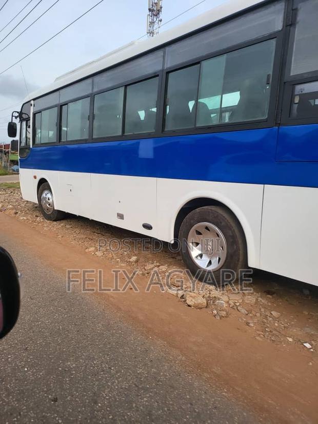 Hyundai Aero Town 2014 White