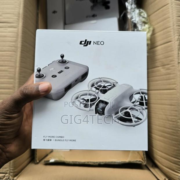 Dji Neo Combo Drone 3 Batteries · Photo 2
