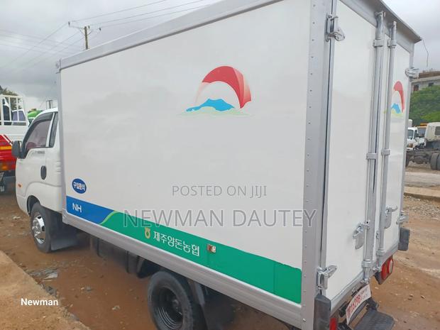 Kia Bongo Fridge Container