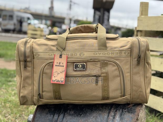 Brown Khaki Traveling Duffel Bag · Photo 4