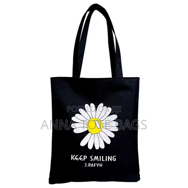 Keep Smiling Tote Bag photo 3