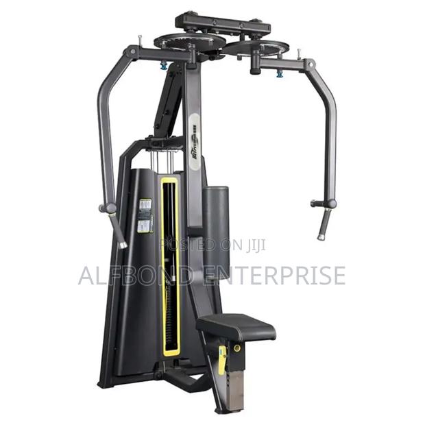 Commercial Pec Fly Machine